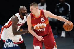 Denver zbio redove, 15. tripl-dabl Jokića