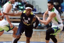 Fenerbahče sa pola snage do polufinala