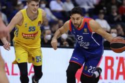 Micić briljirao, Efes ubedljiv u Berlinu