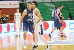 Partizan zaspao, pa se probudio