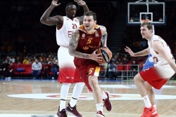 Micov heroj Galate, Teov povratak sa stilom