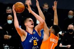 Denver konačno kompletan slavio u Arizoni