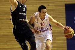Novak pojačao Megu