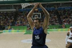 U ZMAJEVOM GNEZDU: Komšiluk Vlade Jovanovića