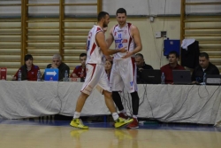 Beovuk sru&scaron;io lidera, Stamenković MVP