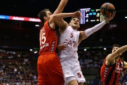 Jo&scaron; tri mesta za četvrtfinale, Đentile MVP