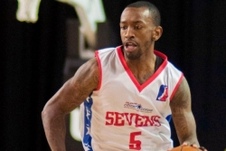 Ras Smit ubacio 65 poena (video)