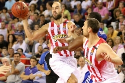 Olimpijakos poražen u finalu