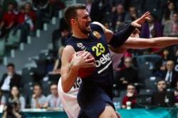 Gudurić zablistao i pogodio sa pola terena (video)