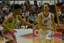 Vrabac nosio Partizan do pol pozicije