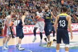 U&scaron;ak &scaron;okirao Fenerbahče