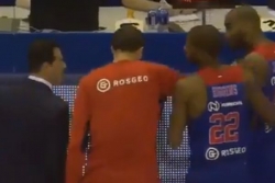 Igrači razdvajali Itudisa i Džeksona (video)