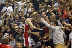 Zvezda kažnjena za krađu pehara