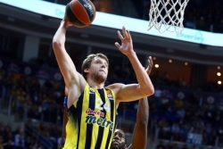 Fener prekinuo crnu seriju