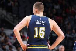 Jokić silno uzvratio San Antoniju (video)