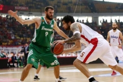 Olimpijakos ubedljivo do izjednačenja