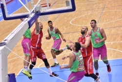Mega preživela Tajfun