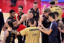 Nedović i Micov deklasirali Olimpijakos, Balbaj junak Pivara (video)