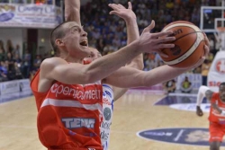 Sjajni Avramović za trijumf Varezea 
