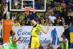Stotka Fenerbahčea na startu polufinala