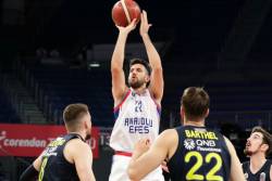Efes na korak od odbrane titule
