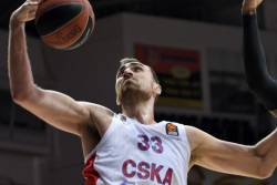 Milutinov imao 16 ofanzivnih skokova, do dabl-dabla u 15. minutu!