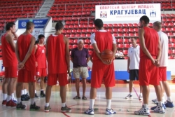 Nikolić proziva 12. avgusta
