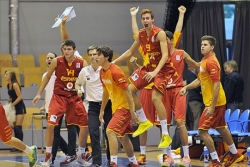 U16: &Scaron;panija zaustavila Srbiju