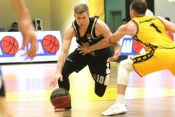 Jaramaz vadio kestenje iz vatre, Partizan slavio u Splitu