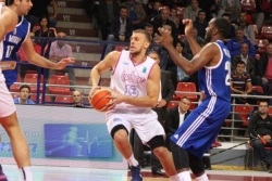 Igokea na plus dva sa Mornarom