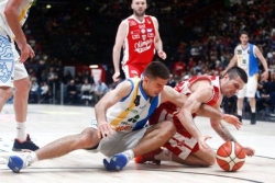 Maestralni Tepić &scaron;okirao Armani (video)