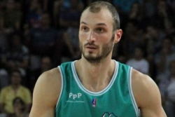 Simonović brojao do 25