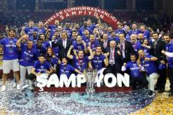 Micić vodio Efes do prvog trofeja