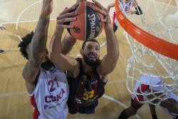 Dva iznenađenja na startu, derbi kola pripao Barsi