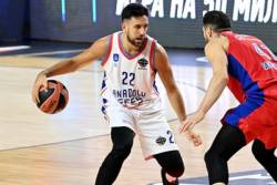 EL F4: Micić lomio zglobove, Efes umalo izgubio dobijeno