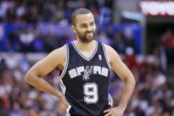 San Antonio povlači Parkerov dres