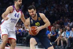 Efes razbijen, brejk Fenerbahčea