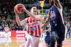Avramović napunio ko&scaron; Armanija, sjajni Stojanović i Micov