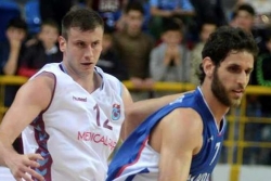 Anadolu Efes je prvi finalista