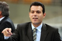 Itudis prvi, Obradović ga prati