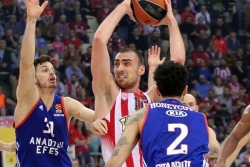 Olimpijakos poveo, Milutinov motivisan