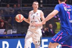 Partizan rutinski sa Megom