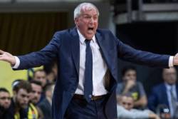 Pe&scaron;ić isključen, Obradović slavio (video)