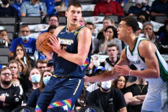 Jokić briljirao u porazu od Dalasa (video)