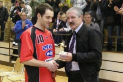 Razi&scaron;li se Adamović i Igokea