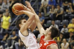 Počinje plej of, Partizan čeka Radnički