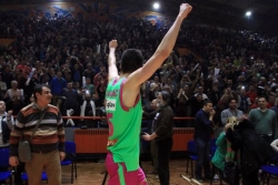 Mega menja boje dresova